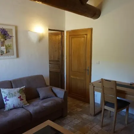 Guest house La Buisse 4*